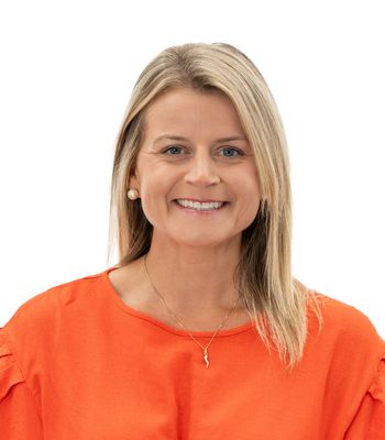 Portrait of Allie Siegesmund, REALTOR®.